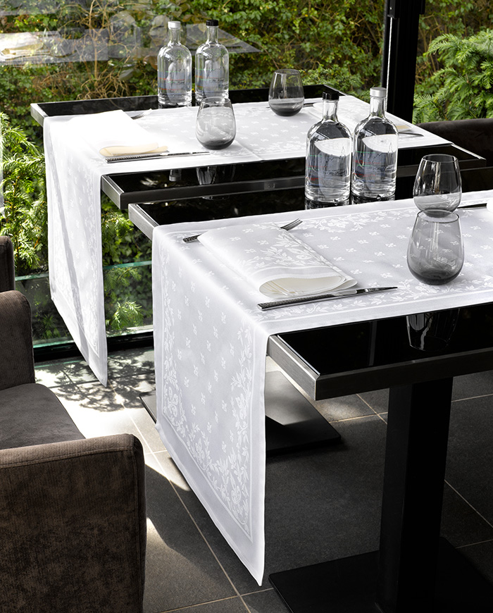 Lilium läufer white – Tischwäsche